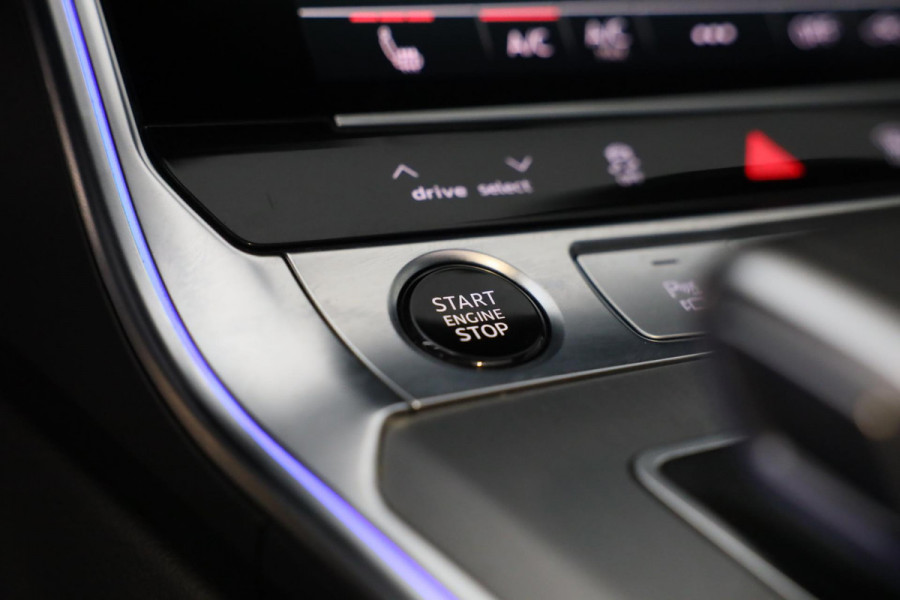 Audi A6 Avant 55 TFSI e Quattro S6 Look / AUT / Memory / 360 Camera / Elek Stoelen / Acc / Lane Assist / Pano / Matrix / 20 Inch