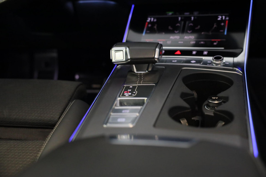 Audi A6 Avant 55 TFSI e Quattro S6 Look / AUT / Memory / 360 Camera / Elek Stoelen / Acc / Lane Assist / Pano / Matrix / 20 Inch