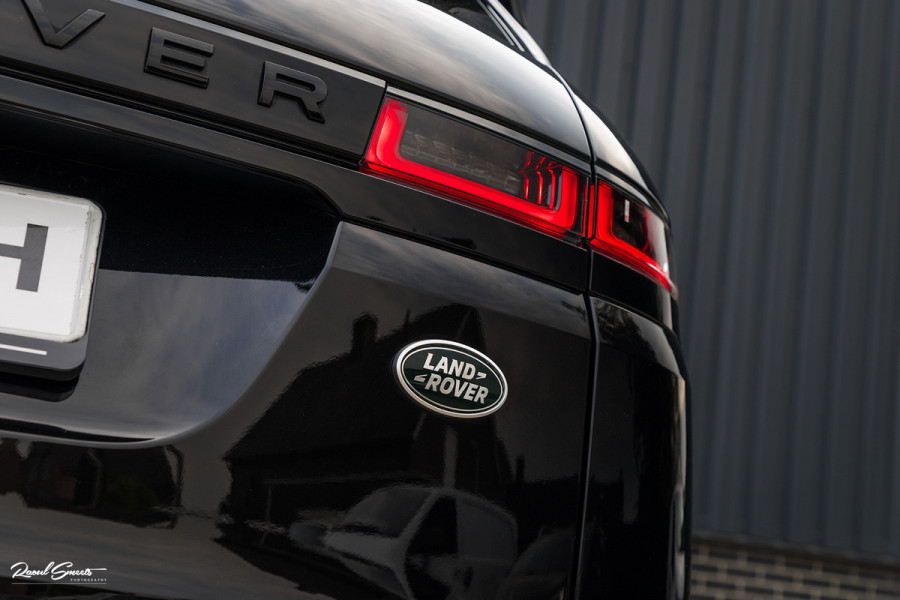 Land Rover Range Rover Evoque 1.5 P300e AWD R-Dynamic SE | Panorama dak | Adaptieve cruise | Apple carplay | 20 inch |
