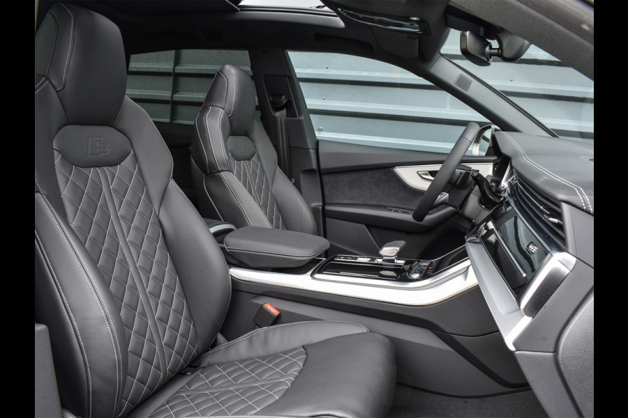 Audi Q8 55TFSI e QUATTRO PRO LINE S COMPETITION | S-SEATS | 24 INCH | PANORAMADAK | 4 WIEL BESTURING | B&O SOUND | HEAD-UP | LUCHTVERING