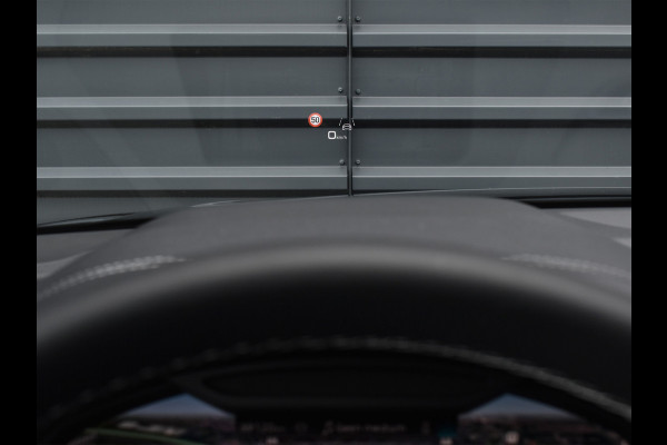 Audi Q8 55TFSI e QUATTRO PRO LINE S COMPETITION | S-SEATS | 24 INCH | PANORAMADAK | 4 WIEL BESTURING | B&O SOUND | HEAD-UP | LUCHTVERING