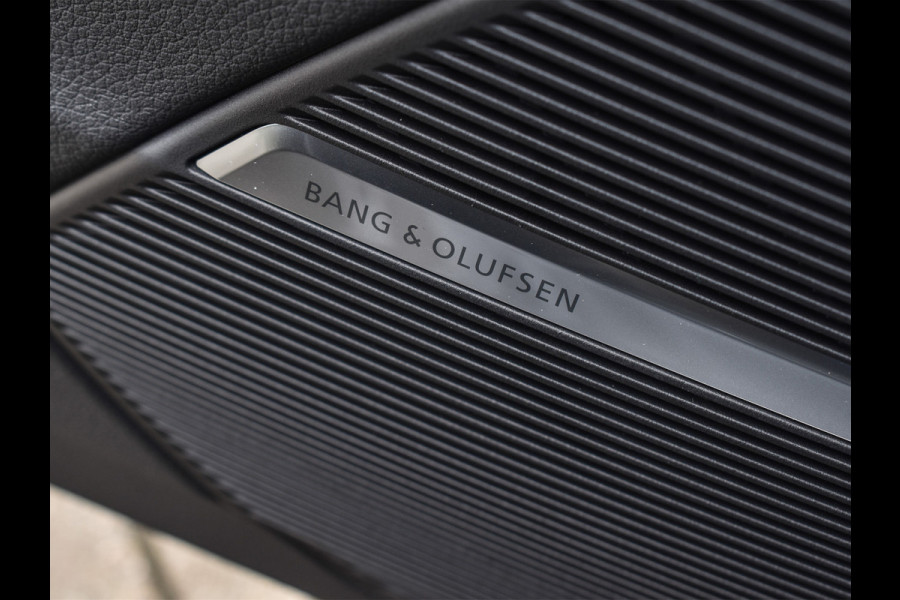 Audi Q8 55TFSI e QUATTRO PRO LINE S COMPETITION | S-SEATS | 24 INCH | PANORAMADAK | 4 WIEL BESTURING | B&O SOUND | HEAD-UP | LUCHTVERING