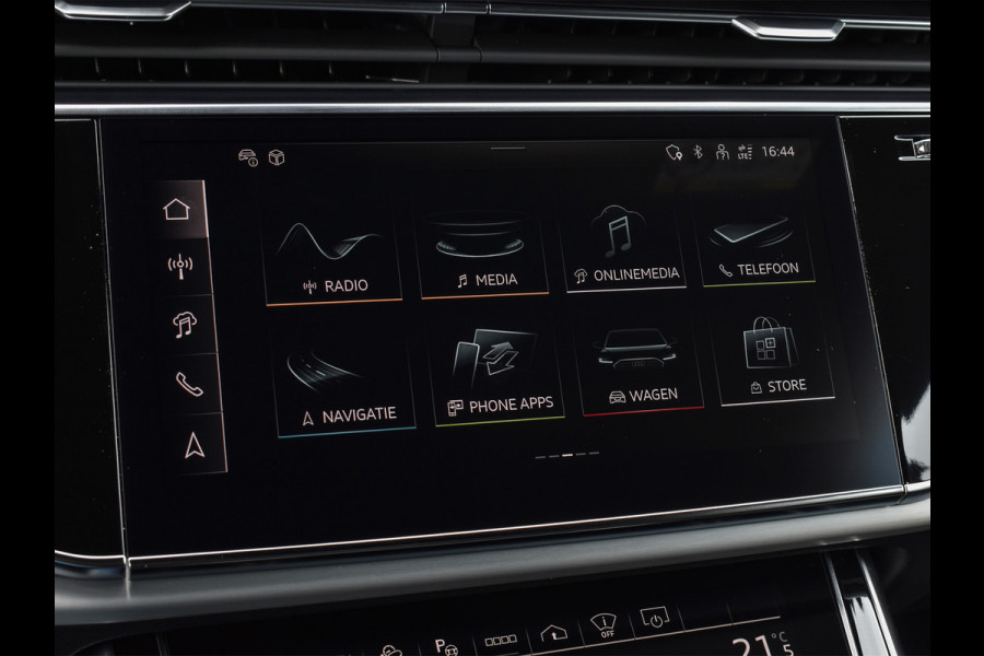 Audi Q8 55TFSI e QUATTRO PRO LINE S COMPETITION | S-SEATS | 24 INCH | PANORAMADAK | 4 WIEL BESTURING | B&O SOUND | HEAD-UP | LUCHTVERING