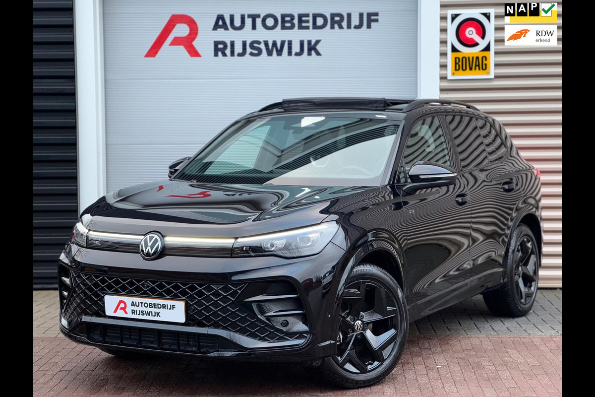 Volkswagen Tiguan 1.5 eTSI R-Line Pano/H&K/Camera/Dodehoek Volkswagen Tiguan 1.5 eTSI R-Line Pano/H&K/Camera/Dodehoek