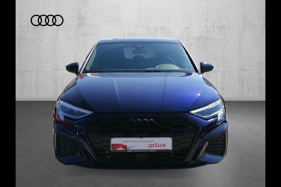 Audi A3 Sportback 45 TFSI e S-LINE ** LED, VIRTUAL, PANORAMA, ACC, SPOORASS, CAMERA ** 1e EIG - Slechts 18.500 km. ** ** INFORMEER OOK NAAR ONZE AANTREKKELIJKE FINANCIAL-LEASE TARIEVEN **