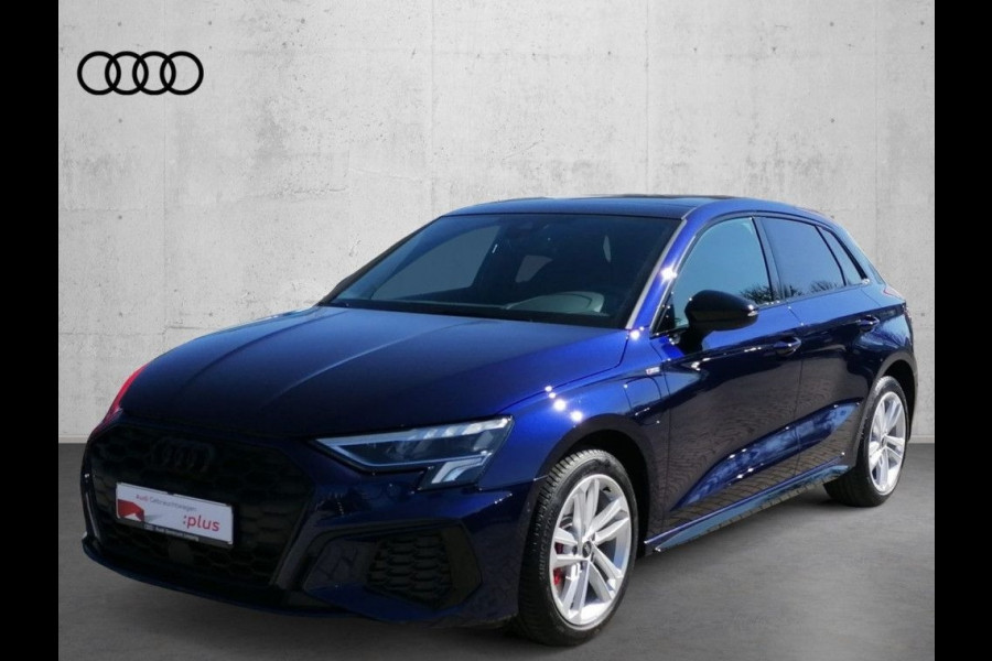 Audi A3 Sportback 45 TFSI e S-LINE ** LED, VIRTUAL, PANORAMA, ACC, SPOORASS, CAMERA ** 1e EIG - Slechts 18.500 km. ** ** INFORMEER OOK NAAR ONZE AANTREKKELIJKE FINANCIAL-LEASE TARIEVEN **