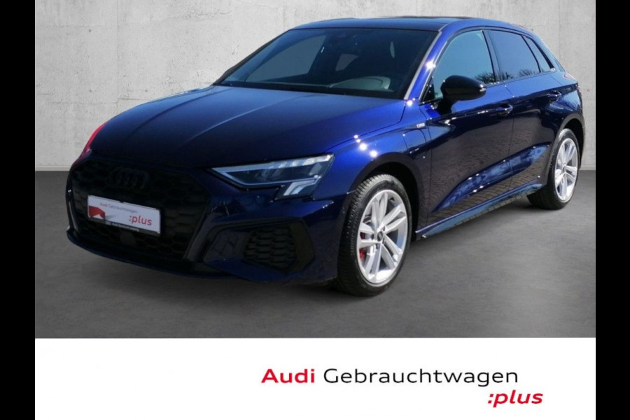 Audi A3 Sportback 45 TFSI e S-LINE ** LED, VIRTUAL, PANORAMA, ACC, SPOORASS, CAMERA ** 1e EIG - Slechts 18.500 km. ** ** INFORMEER OOK NAAR ONZE AANTREKKELIJKE FINANCIAL-LEASE TARIEVEN **