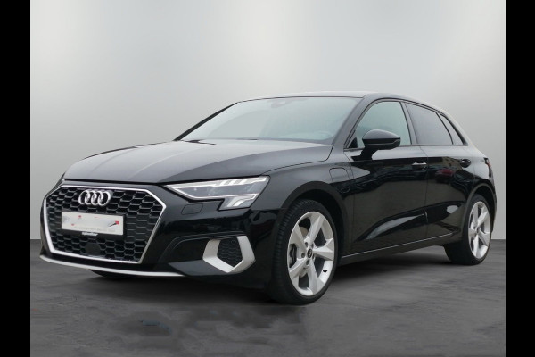 Audi A3 Sportback 40 TFSI e S-LINE ** LED, VIRTUAL, PANORAMA, ACC, 18-inch LMV, SPIEGELPACK ** 1e Eig - Slechts 25.500 km. ** ** INFORMEER OOK NAAR ONZE AANTREKKELIJKE FINANCIAL-LEASE TARIEVEN **