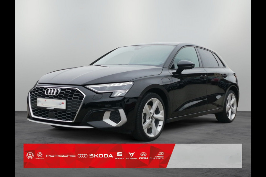 Audi A3 Sportback 40 TFSI e S-LINE ** LED, VIRTUAL, PANORAMA, ACC, 18-inch LMV, SPIEGELPACK ** 1e Eig - Slechts 25.500 km. ** ** INFORMEER OOK NAAR ONZE AANTREKKELIJKE FINANCIAL-LEASE TARIEVEN **