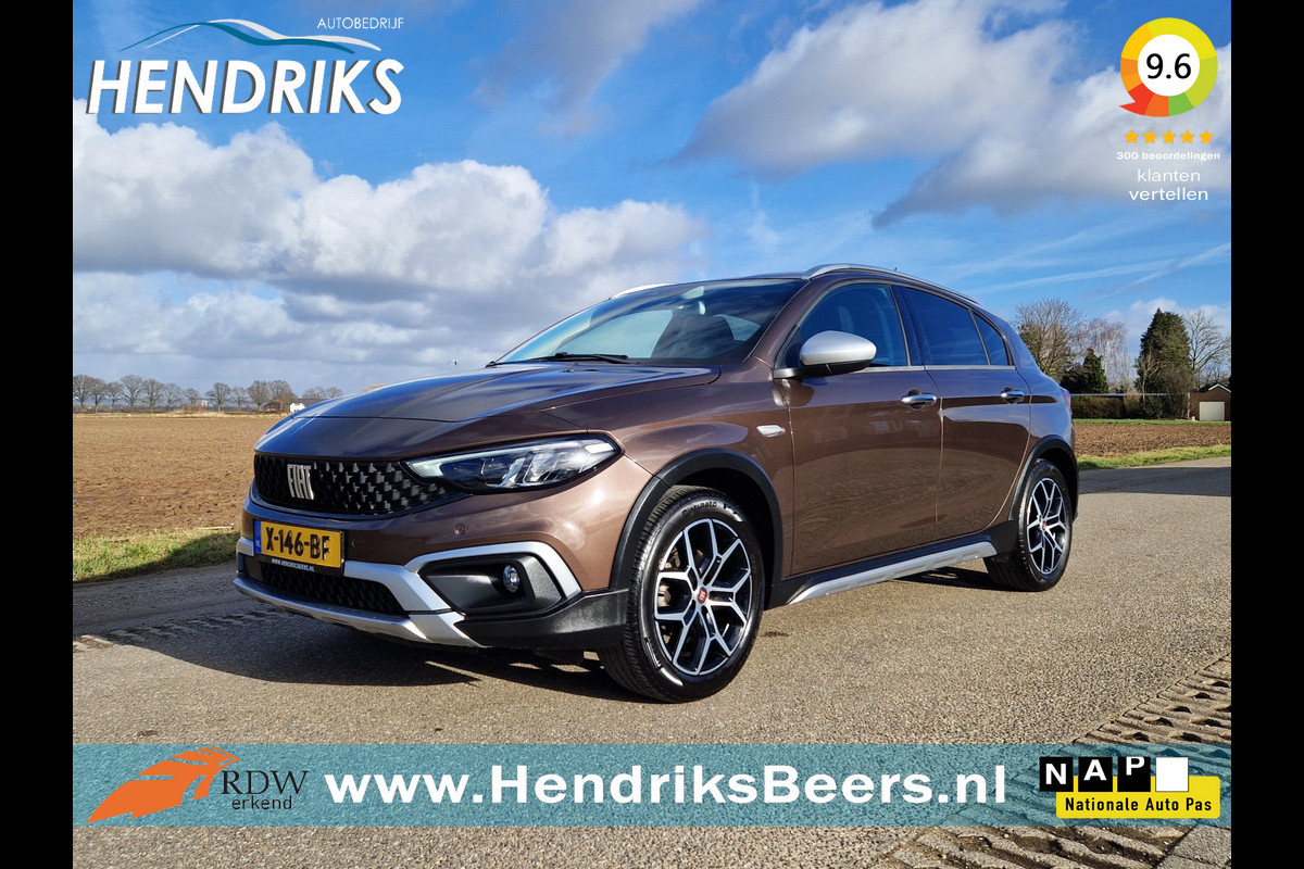 Fiat Tipo Cross 1.0 Life - 100 Pk - Euro 6 - Navi - ParkeerCamera - Cruise Control Fiat Tipo Cross 1.0 Life - 100 Pk - Euro 6 - Navi - ParkeerCamera - Cruise Control