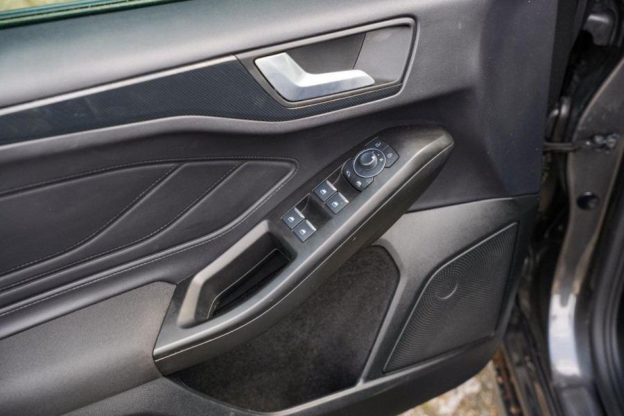Ford Focus 1.0 EcoBoost Hybrid ST Line Camera Cruise Navigatie DAB+ Keyless