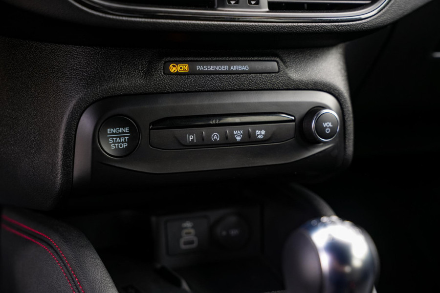Ford Focus 1.0 EcoBoost Hybrid ST Line Camera Cruise Navigatie DAB+ Keyless