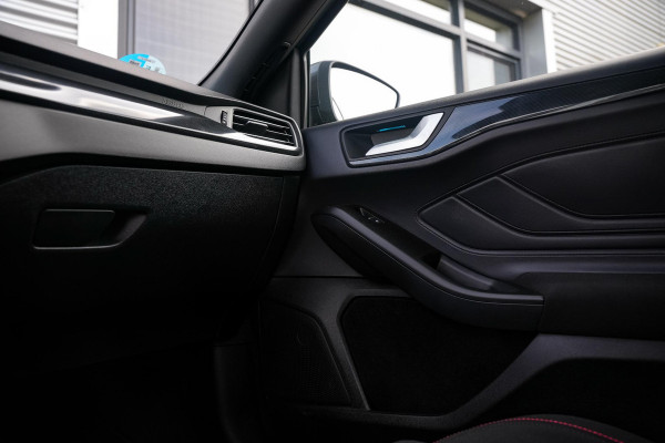 Ford Focus 1.0 EcoBoost Hybrid ST Line Camera Cruise Navigatie DAB+ Keyless