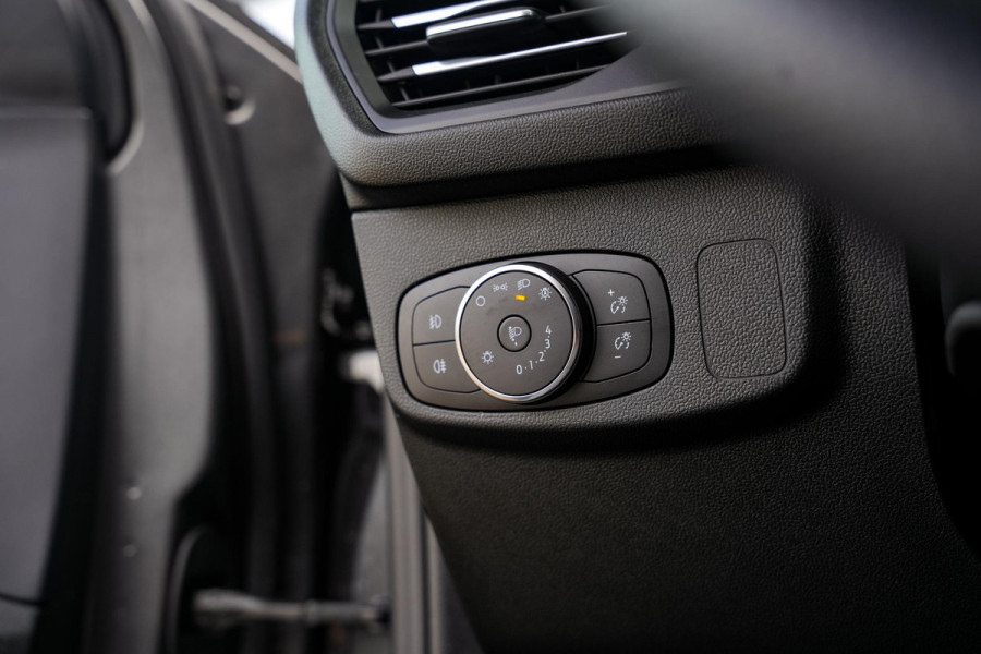 Ford Focus 1.0 EcoBoost Hybrid ST Line Camera Cruise Navigatie DAB+ Keyless