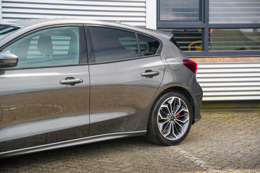 Ford Focus 1.0 EcoBoost Hybrid ST Line Camera Cruise Navigatie DAB+ Keyless