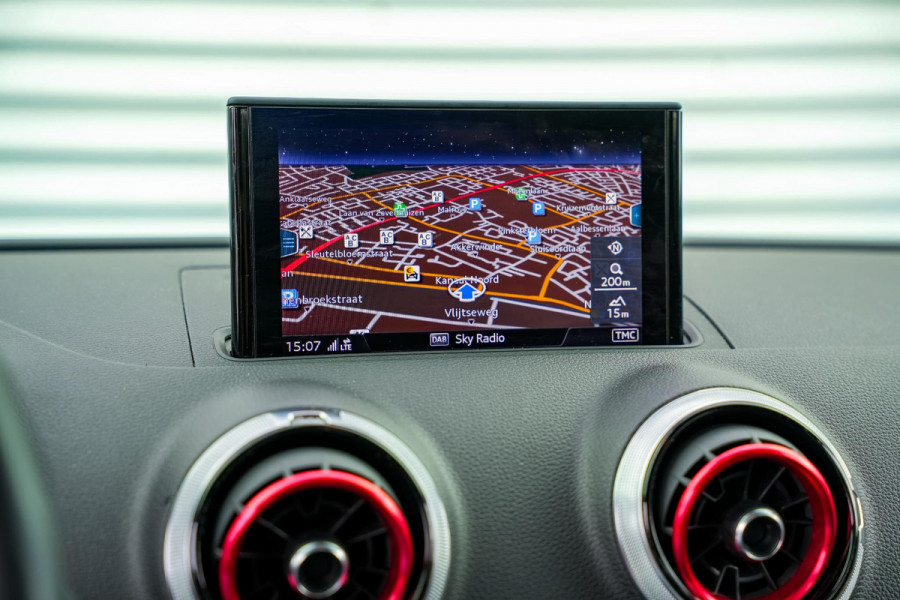 Audi A3 Sportback 35 TFSI CoD Advance Sport S Line Virtual Dash ACC 19" LMV Stoelverw. Clima