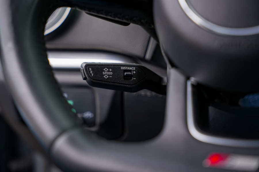 Audi A3 Sportback 35 TFSI CoD Advance Sport S Line Virtual Dash ACC 19" LMV Stoelverw. Clima