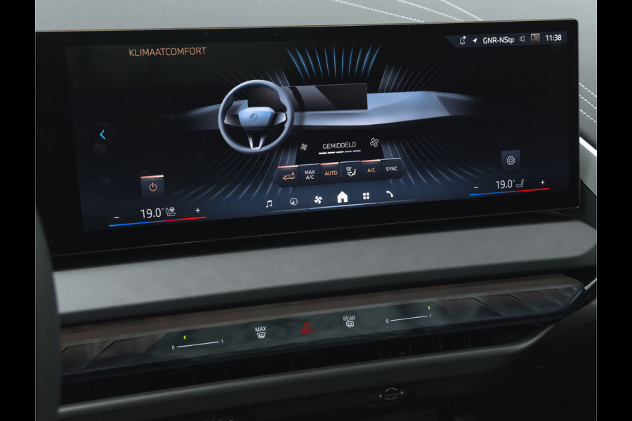 BMW X3 xDrive30e M-Sport Pro - Pano - Trekhaak - Driving Ass Plus - Harman Kardon