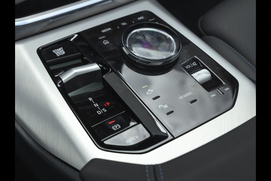 BMW X3 xDrive30e M-Sport Pro - Pano - Trekhaak - Driving Ass Plus - Harman Kardon