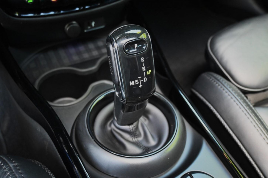 MINI Clubman 2.0 Cooper S Chili Pano Yours Leder ACC '18