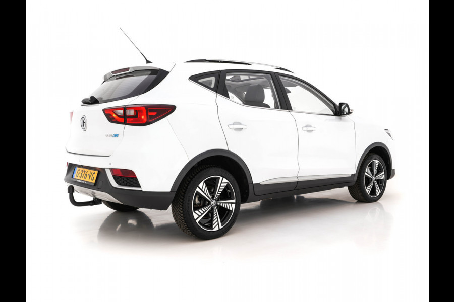 MG ZS EV Luxury 45 kWh (INCL-BTW) *PANO | FULL-LEATHER | CCS-FASTLOADER | KEYLESS | NAVI-FULLMAP | ADAPTIVE-CRUISE | CAMERA | HEATED-SEATS | CARPLAY | LANE-ASSIST | SPORT-SEATS | TOWBAR | 17"ALU*