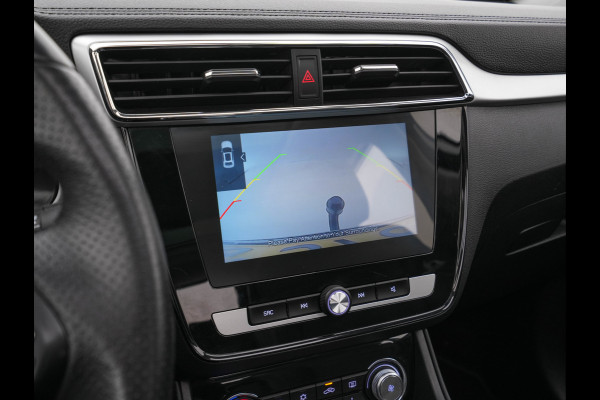 MG ZS EV Luxury 45 kWh (INCL-BTW) *PANO | FULL-LEATHER | CCS-FASTLOADER | KEYLESS | NAVI-FULLMAP | ADAPTIVE-CRUISE | CAMERA | HEATED-SEATS | CARPLAY | LANE-ASSIST | SPORT-SEATS | TOWBAR | 17"ALU*