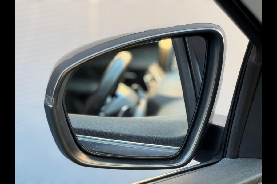 Peugeot 3008 1.2 PureTech AUTOMAAT Blue Lease Premium, afn trekhaak, camera,vele opties, nl auto met nationale auto pas