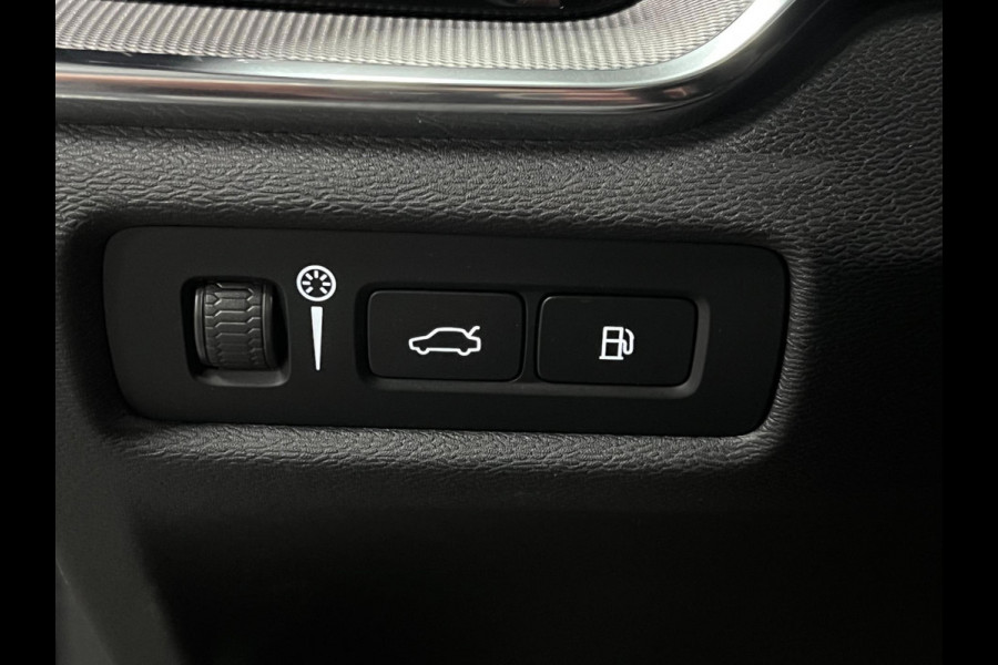 Volvo V60 Recharge T6 AWD Recharge R-Design | Adapt. Cruise c. | Trekhaak | Harman/Kardon | Camera | Keyless | HUD
