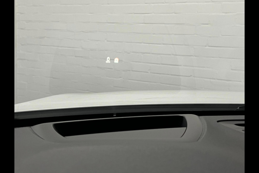 Volvo V60 Recharge T6 AWD Recharge R-Design | Adapt. Cruise c. | Trekhaak | Harman/Kardon | Camera | Keyless | HUD