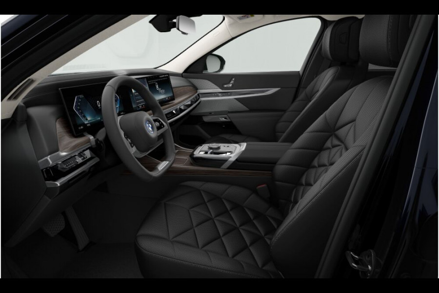BMW i7 xDrive60 - Stoelverwarming voor + achter - Head-up Display - 106kWh