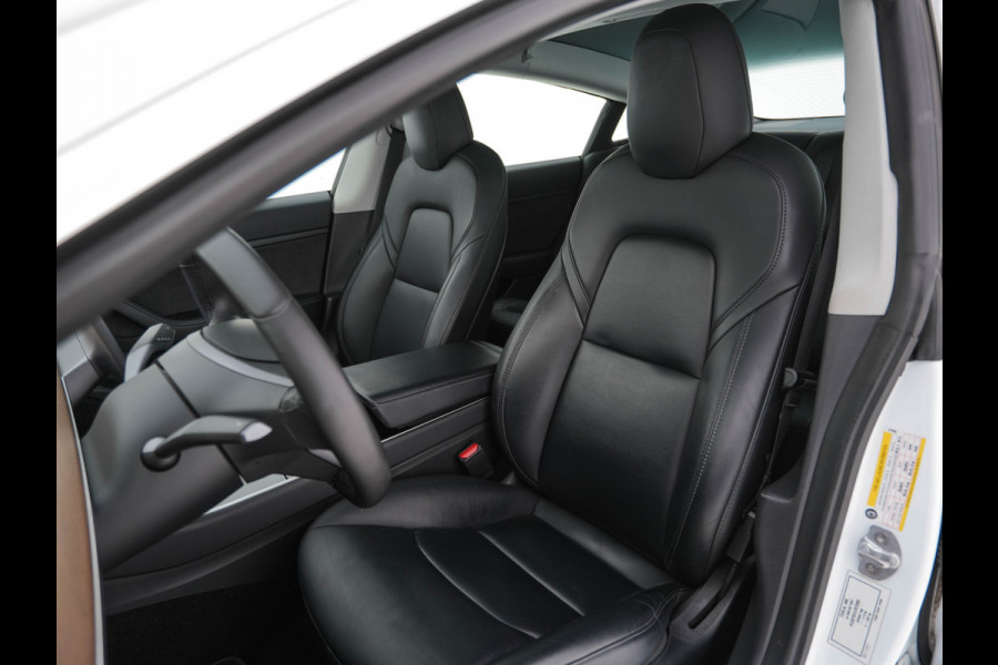 Tesla Model 3 Standard RWD Plus 60 kWh [ 3-Fase ] (INCL-BTW) Aut. *PANO | AUTO-PILOT | NAPPA-LEATHER | KEYLESS | FULL-LED | MEMORY-PACK | SURROUND-VIEW | DAB | CARPLAY | DIGI-COCKPIT | LANE-ASSIST | COMFORT-SEATS | 19"ALU*