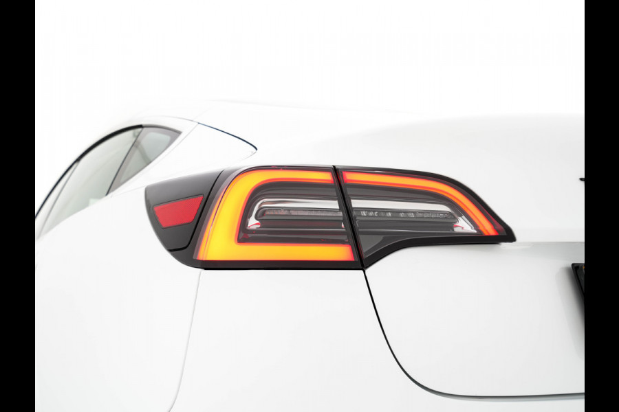 Tesla Model 3 Standard RWD Plus 60 kWh [ 3-Fase ] (INCL-BTW) Aut. *PANO | AUTO-PILOT | NAPPA-LEATHER | KEYLESS | FULL-LED | MEMORY-PACK | SURROUND-VIEW | DAB | CARPLAY | DIGI-COCKPIT | LANE-ASSIST | COMFORT-SEATS | 19"ALU*