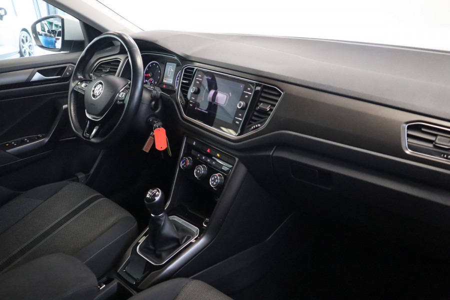 Volkswagen T-Roc 1.5 TSI Style 150pk Panoramadak Full-Led 18'lmv