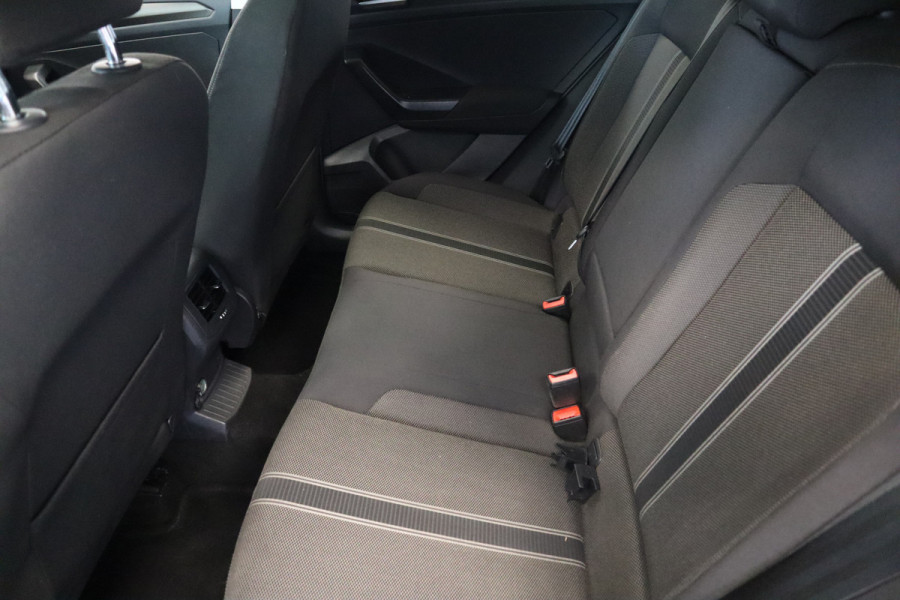 Volkswagen T-Roc 1.5 TSI Style 150pk Panoramadak Full-Led 18'lmv