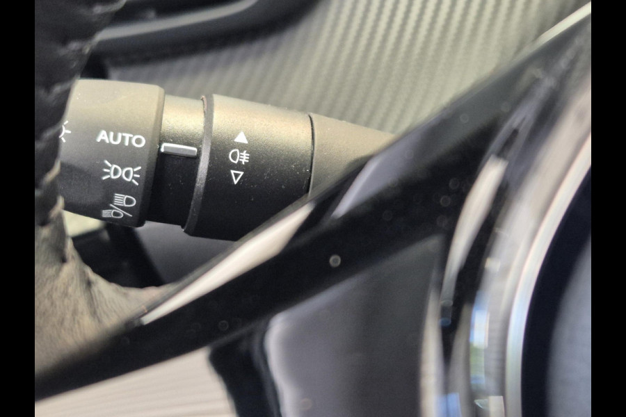 Peugeot 208 1.2 PureTech 100 Allure | Camera voor en achter Apple Carpla/Android Auto | Adaptieve Cruise Control | Dodehoekdetectie