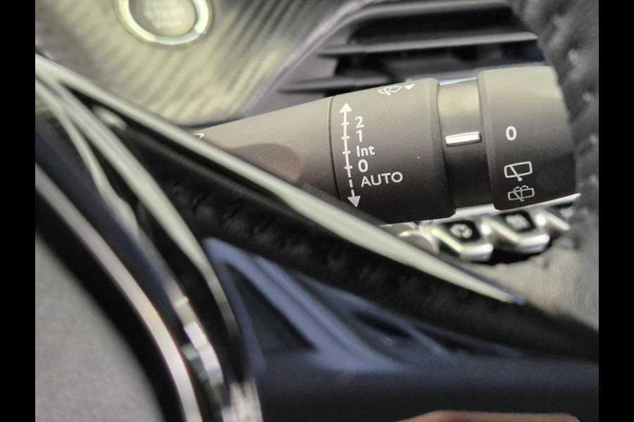 Peugeot 208 1.2 PureTech 100 Allure | Camera voor en achter Apple Carpla/Android Auto | Adaptieve Cruise Control | Dodehoekdetectie