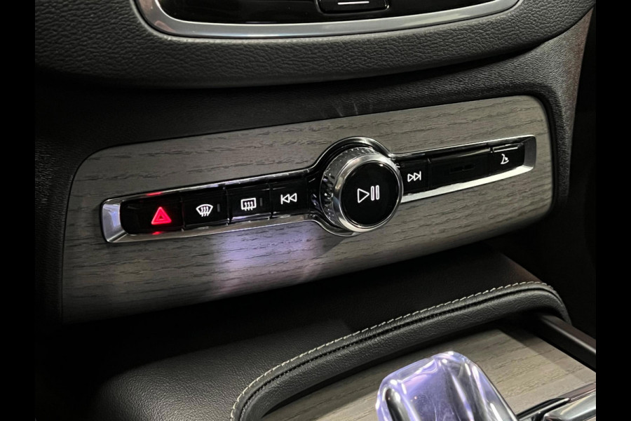 Volvo XC90 Recharge T8 AWD Ultimate Dark | Open dak | Luchtvering | Massage | Bowers&Wilkins | Adapt. Cruise | Geventileerde stoel