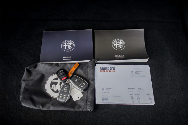 Alfa Romeo Giulia 2.0 T Veloce AWD Facelift CarPlay Leder 19"