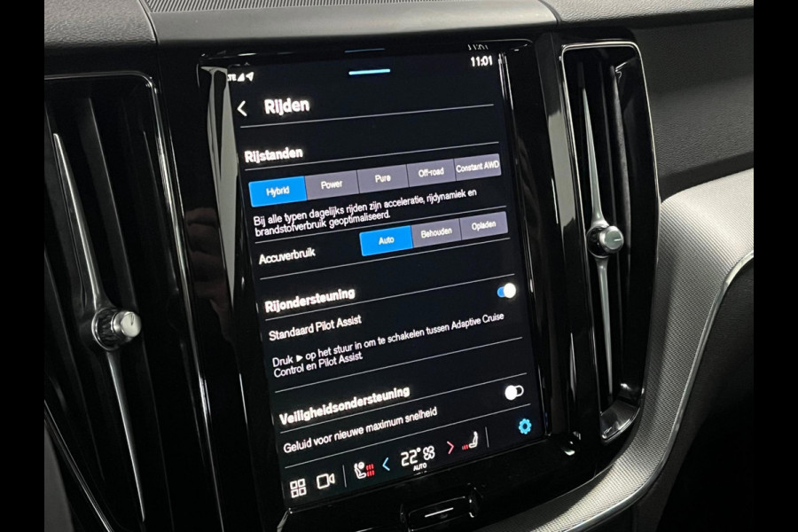 Volvo XC60 Recharge T6 AWD Black Edition Plus | Open dak | Adapt. Cruise | BLIS | 360 Camera |