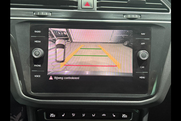 Volkswagen Tiguan 1.5 TSI ACT Highline | Pano | Camera | ACC | Apple Carplay