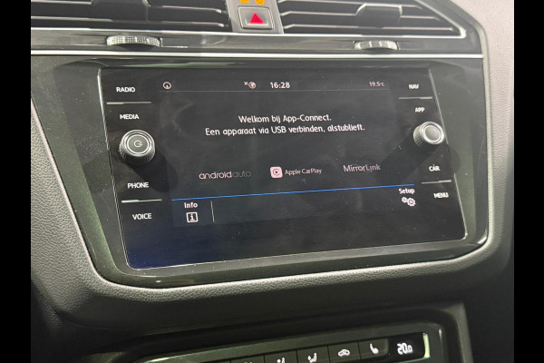 Volkswagen Tiguan 1.5 TSI ACT Highline | Pano | Camera | ACC | Apple Carplay