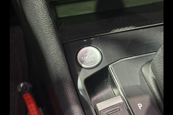 Volkswagen Tiguan 1.5 TSI ACT Highline | Pano | Camera | ACC | Apple Carplay