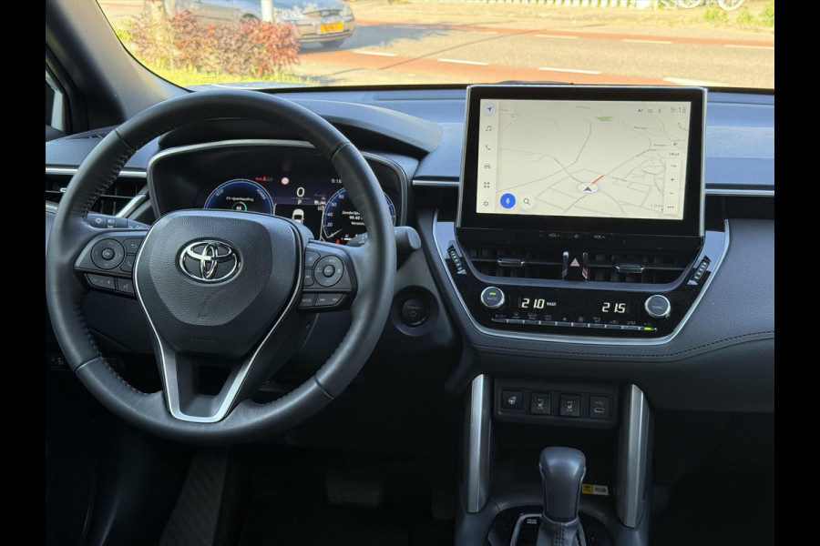Toyota Corolla Cross 2.0 High Power Hybrid Style | Eerste eigenaar, Dodehoekherkenning, Parkeersensoren, Stoel + Stuurverwarming, Parelmoer wit