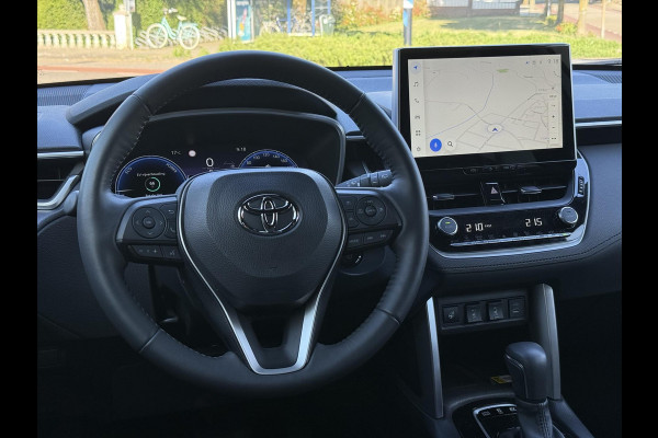 Toyota Corolla Cross 2.0 High Power Hybrid Style | Eerste eigenaar, Dodehoekherkenning, Parkeersensoren, Stoel + Stuurverwarming, Parelmoer wit