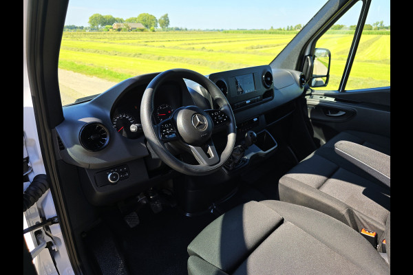 Mercedes-Benz Sprinter 315 1.9 CDI L3 H2 RWD - 150 Pk - Euro 6 - Navi - MBUX - ParkeerCamera - StoelVerwarming