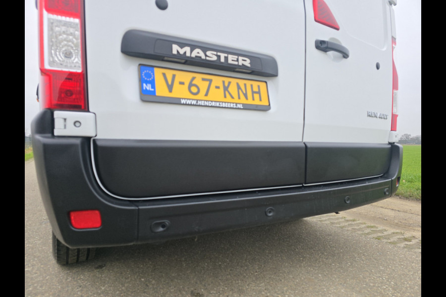 Renault Master T33 2.3 dCi 135 L2 H2 Comfort 135 Pk - Euro 6 - Airco - Cruise Control