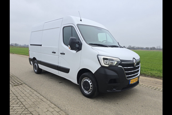 Renault Master T33 2.3 dCi 135 L2 H2 Comfort 135 Pk - Euro 6 - Airco - Cruise Control