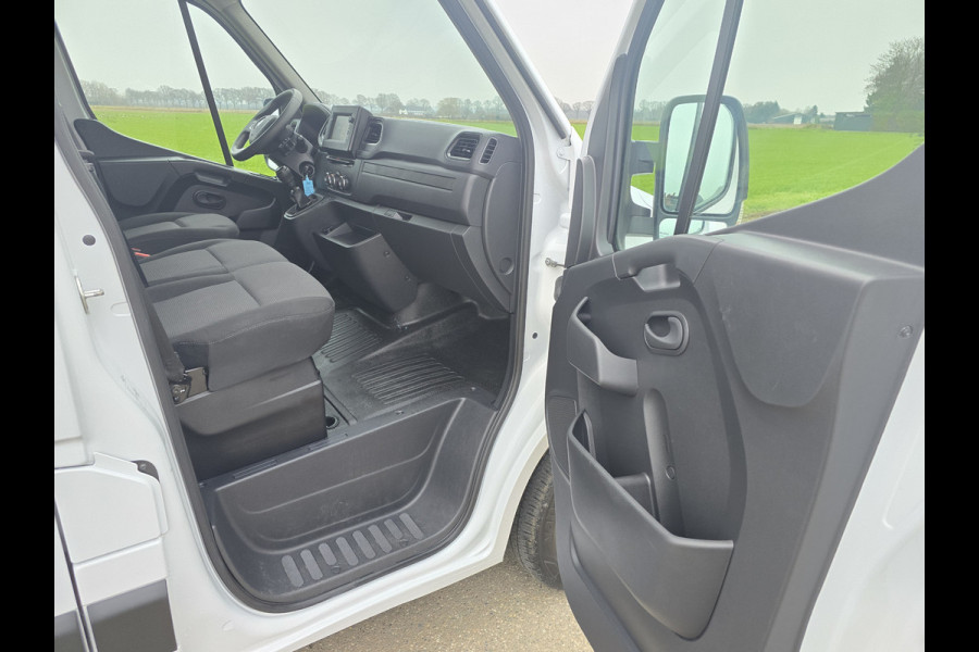 Renault Master T33 2.3 dCi 135 L2 H2 Comfort 135 Pk - Euro 6 - Airco - Cruise Control