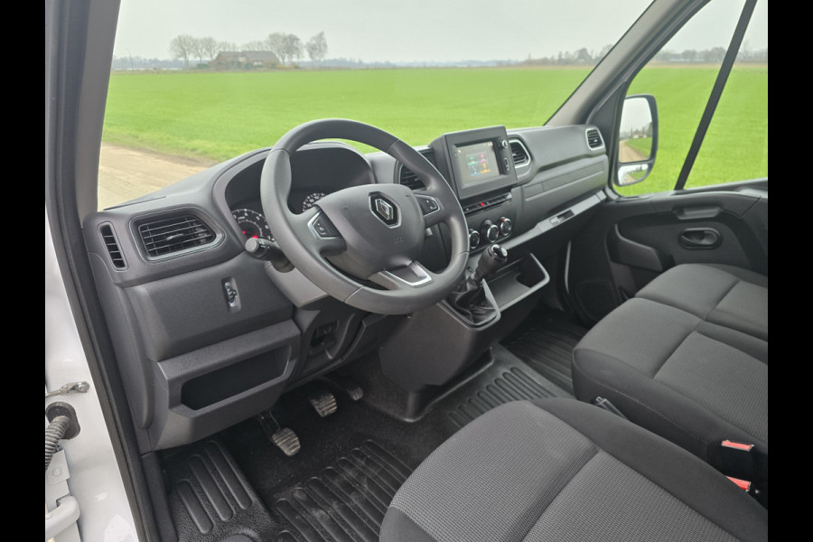 Renault Master T33 2.3 dCi 135 L2 H2 Comfort 135 Pk - Euro 6 - Airco - Cruise Control
