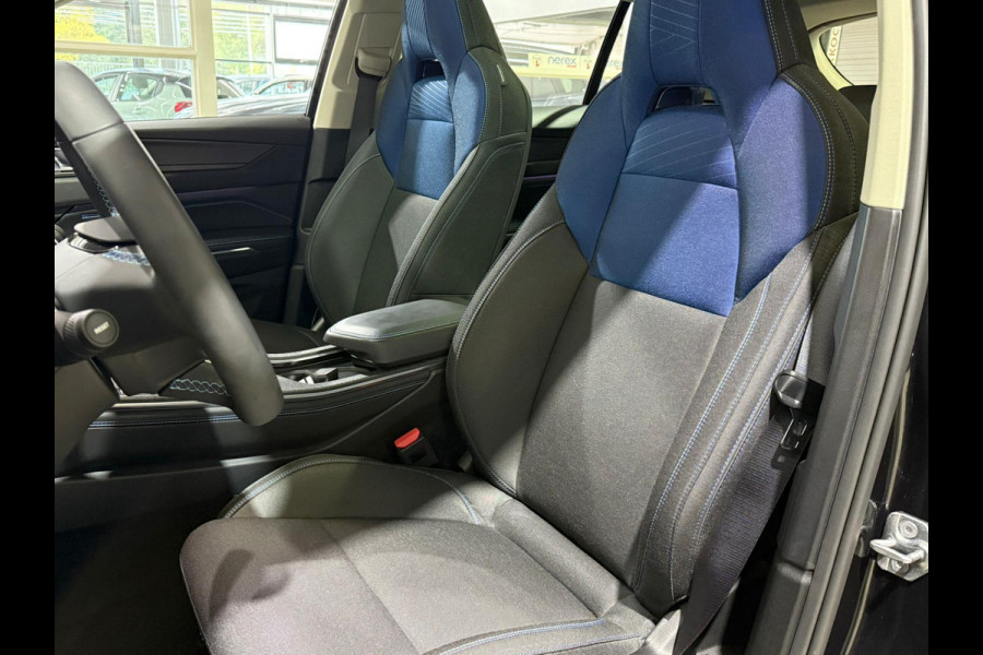 Lynk & Co 01 1.5 Mild Hybride/PANO/ACC/CAMERA/BLIS/APPLE-CARPLAY